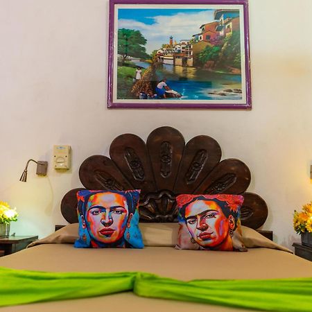 Hotel Posada De Roger Puerto Vallarta Buitenkant foto