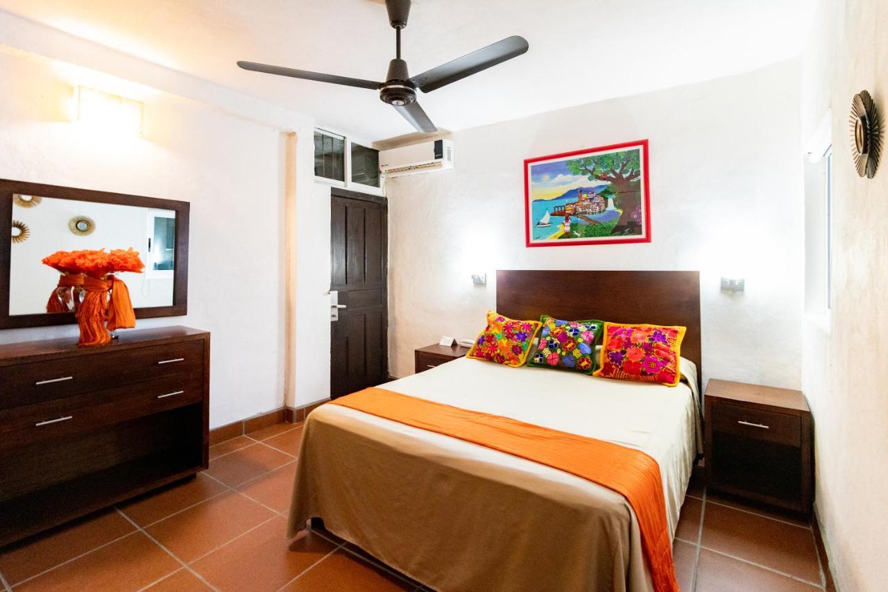 Hotel Posada De Roger Puerto Vallarta Buitenkant foto