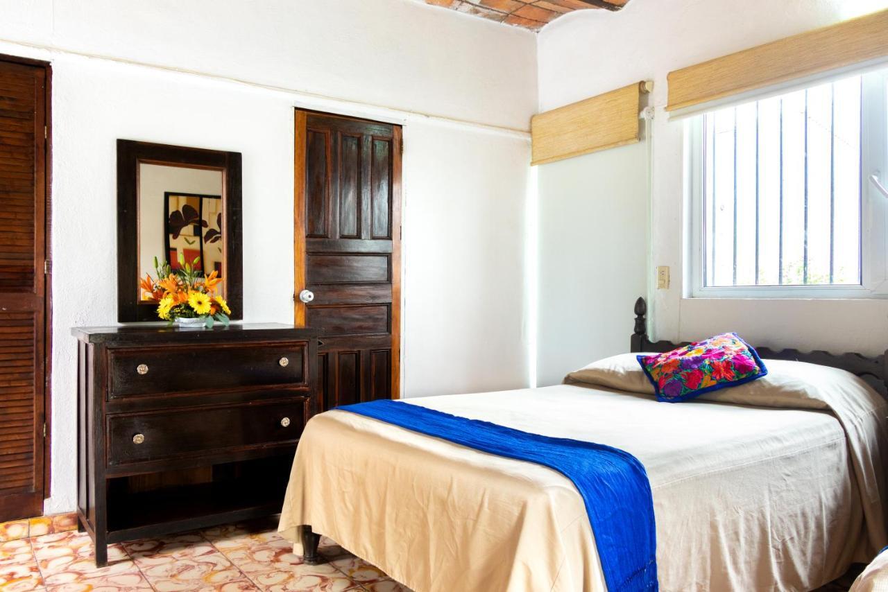 Hotel Posada De Roger Puerto Vallarta Buitenkant foto